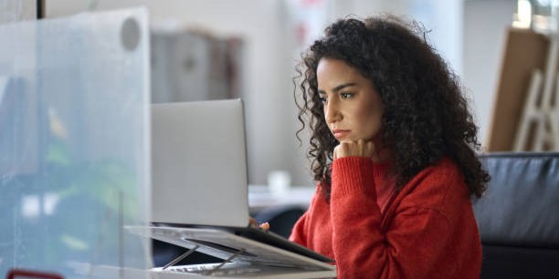 Akademi ve Araştırma Komisyonu